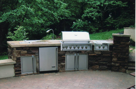 outdoorkitchen1.jpg